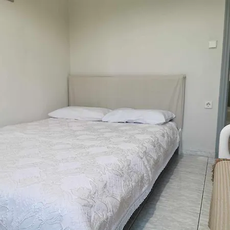 Greek House: Bbq & Garden Haven Dom wakacyjny Nea Kallikrateia